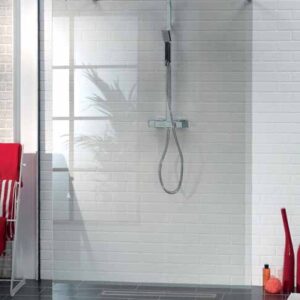 Inloopdouche. Vrijstaande glazen wand. Type Paris.
