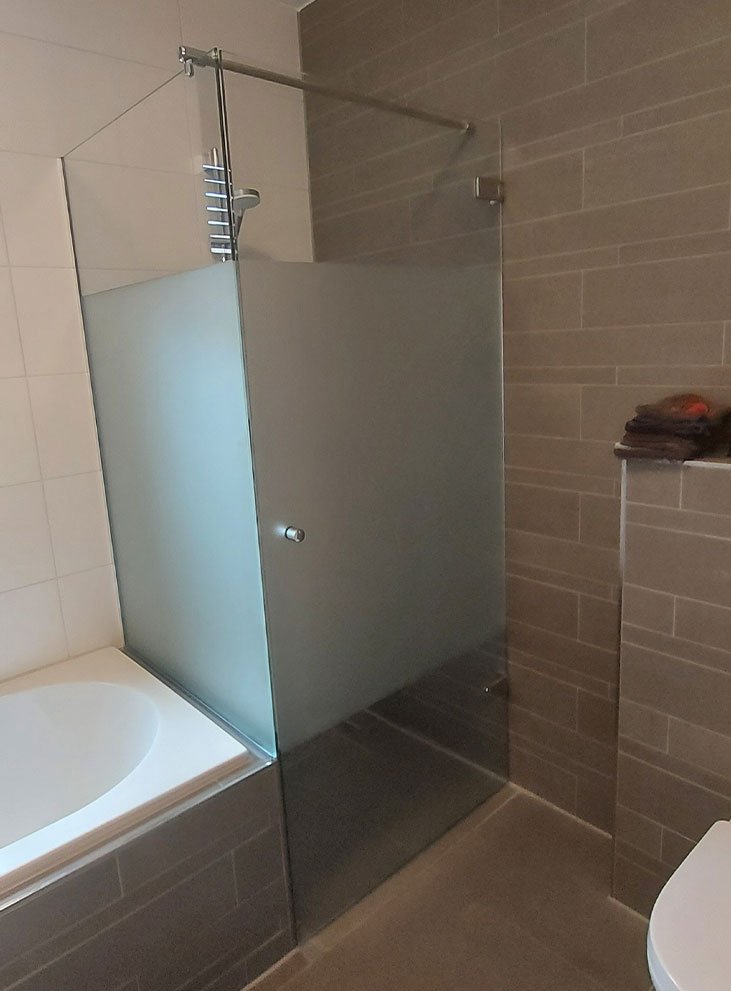 Douchewand Orange gezandstraald